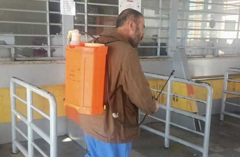 تكثيف أعمال التطهير بمحطة السكة الحديد والأسواق والمصالح الحكومية في مطروح | صور