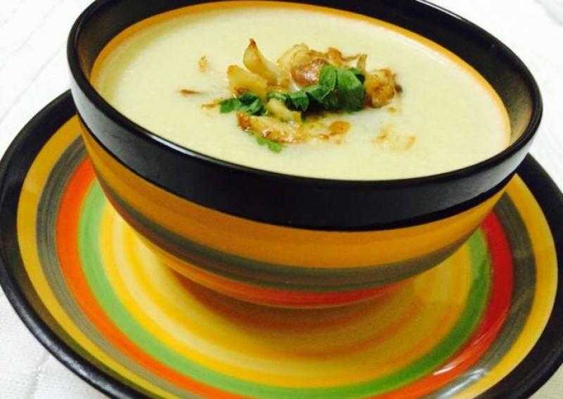 طريقة عمل شوربة البطاطس بصدور الدجاج