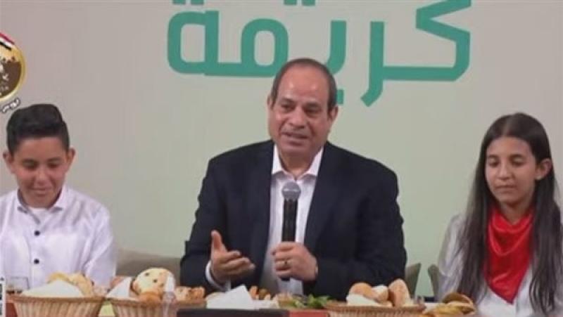 السيسي لـ المصريين: ”طول ما إحنا بخير وأمان.. الحمد لله رب العالمين”