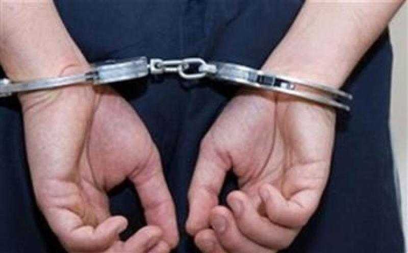 التحري عن سائق متهم بالاتجار في المخدرات والنقد الأجنبي بالسيدة زينب