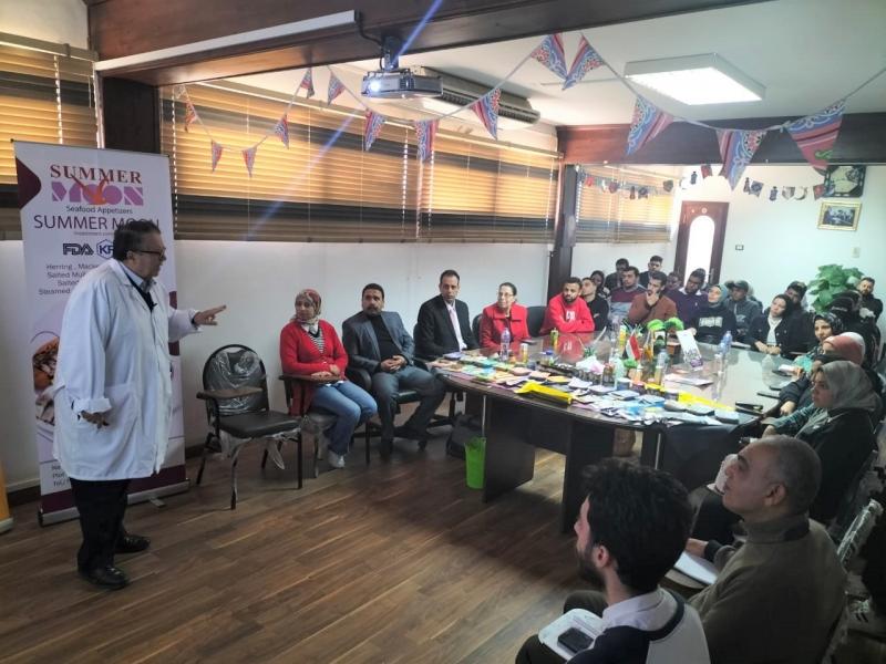 «القوى العاملة»: إطلاق أول دورة تدريبية للشباب على مهنة تصنيع الأسماك بالإسكندرية | صور