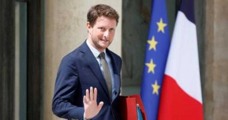 وزير النقل الفرنسى: إضراب ”7 مارس” سيكون يوما صعبا على البلاد