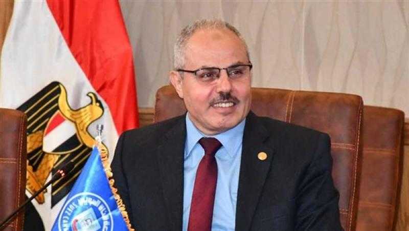 رئيس جامعة قناة السويس: هناك اهتمام كبير من قبل الدولة بالبحث العلمي