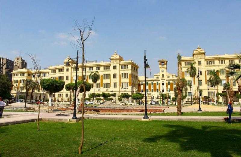 نائب محافظ القاهرة يتفقد مجمع الأحياء