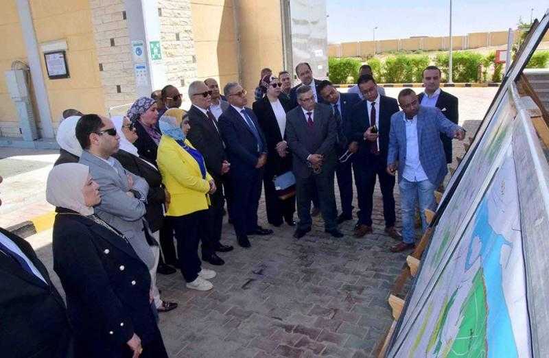 وفد من ”محلية النواب” يتفقد طريق الكباش والسوق السياحية في الأقصر