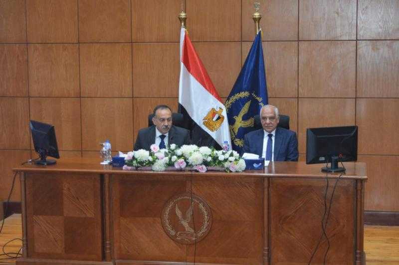 محافظ الجيزة: قرعة الحج هذا العام تم إجراؤها بشكل إليكترونى لضمان الشفافية