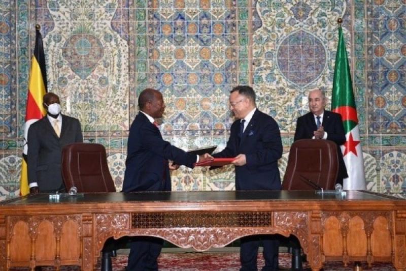 الجزائر وأوغندا توقعان اتفاقيتين و5 مذكرات تفاهم