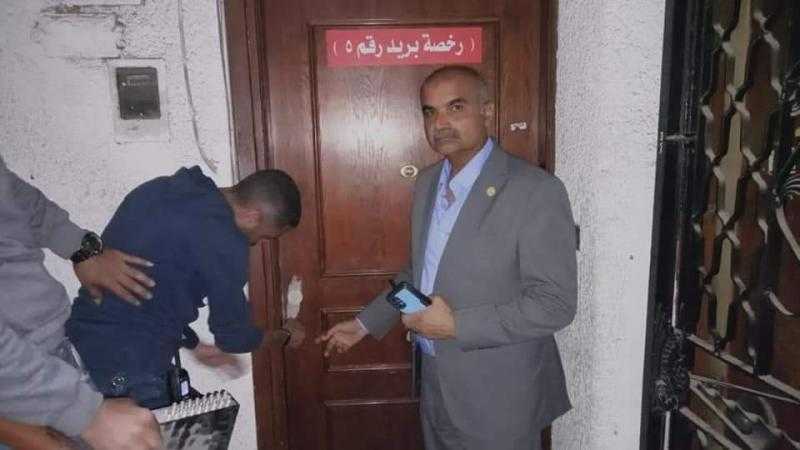 تشميع شركة شحن لإدارتها دون ترخيص وتغيير نشاطها من سكني لإداري بالدقي