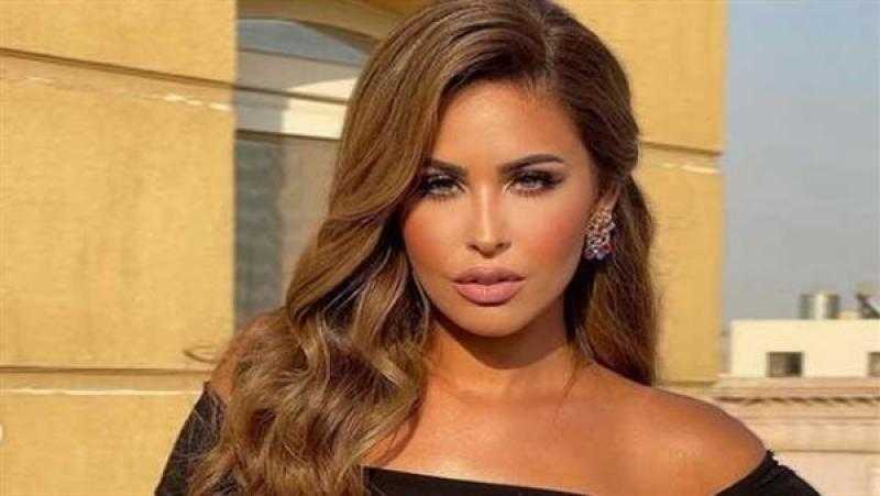 مي سليم ساحرة بالبيج فى إطالة جذابة بفستان قصير (شاهد)