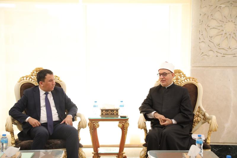 أمين البحوث الإسلامية يلتقي وفد أوزباكستان ويؤكدان عمق العلاقات بين البلدين |صور