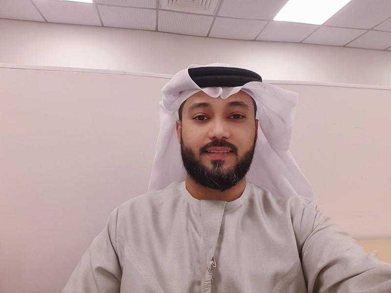الفنان الإماراتي فهد علي الماس: عمر الإمارات و مجدها أنت يا بوخالد