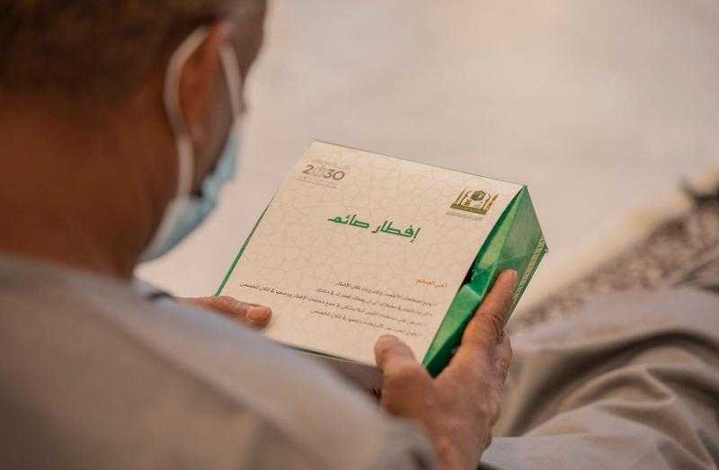 السعودية تعتمد 11 شركة لتقديم خدمات الإفطار بالمسجد النبوي