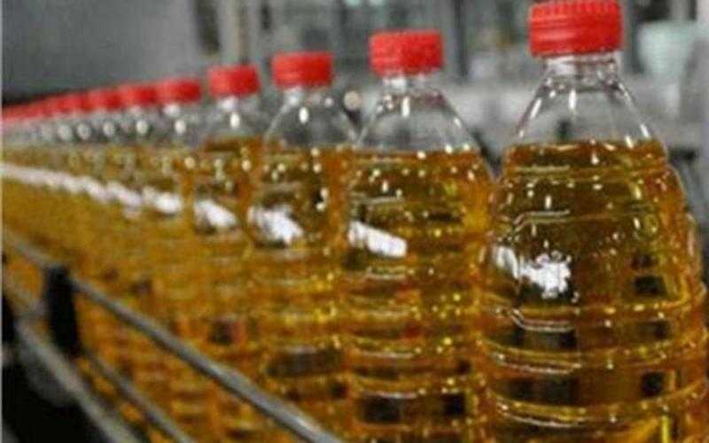 ضبط 708 زجاجات زيت تمويني مدعم محظور بيعها بالأسواق في البحيرة