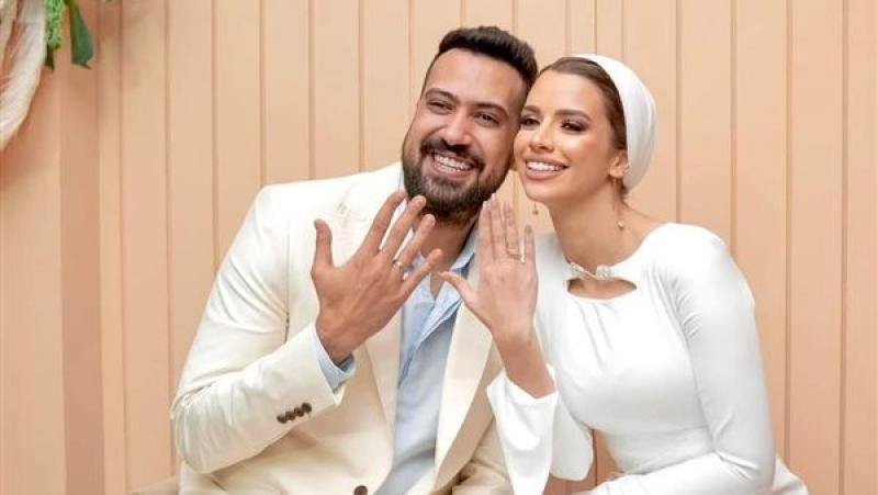 البلوجر عمرو راضي يثير غضب الجمهور بـ هدية لخطيبته هدير النحاس