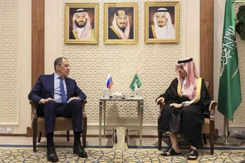 السعودية وروسيا تؤكدان التزامهما بقرار أوبك بلس بخفض الإنتاج حتى نهاية 2023