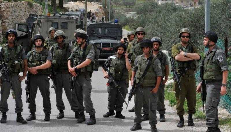 قوات الاحتلال الإسرائيلي تعتقل شابا لرفعه العلم الفلسطيني في الأقصى