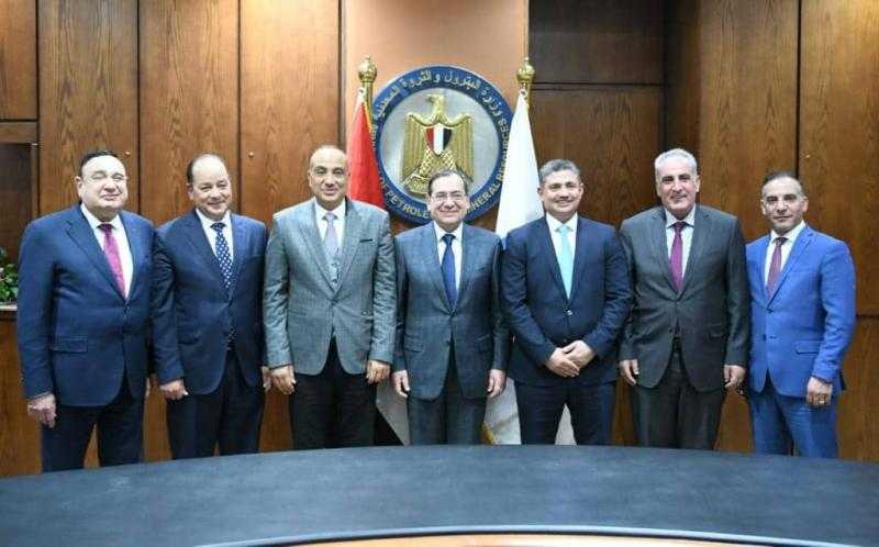تفاصيل لقاء وزير البترول مع مجلس النواب الأردني