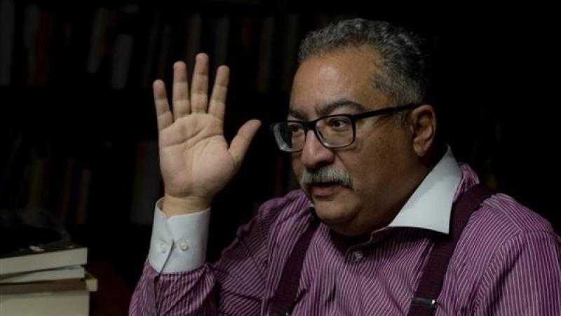 إبراهيم عيسى: لا بد من دعم الحكومة والوقوف خلفها