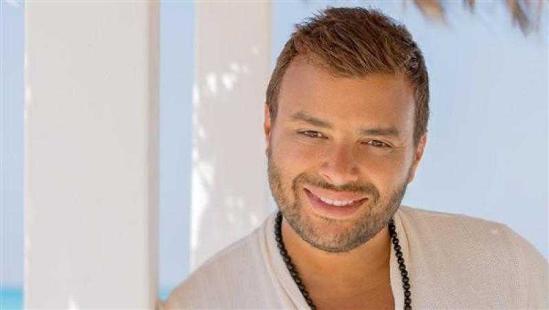 رامي صبري يحيي حفلا كامل العدد في الكويت.. والجمهور يحتفل بعيد ميلاده