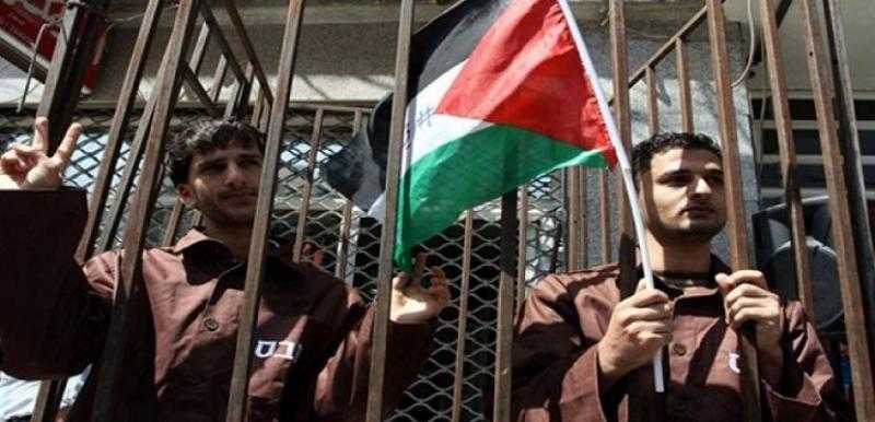 الأسرى الفلسطينيون يواصلون العصيان بسجون الاحتلال الإسرائيلي رفضا للإجراءات التنكيلية