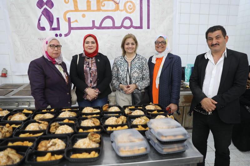 القومي للمرأة يطلق مبادرة ”مطبخ المصرية” ضمن مشروع تنمية الأسرة.. صور
