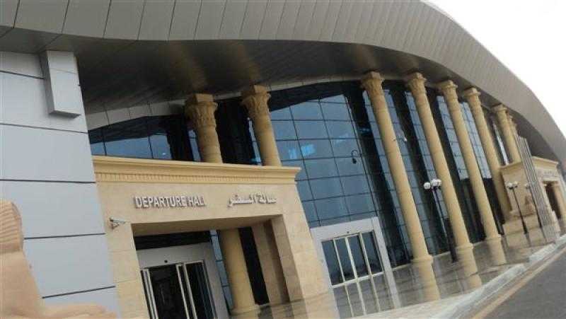 جمارك مطار سوهاج تضبط محاولة تهريب 160 عبوة قطع غيار سيارات