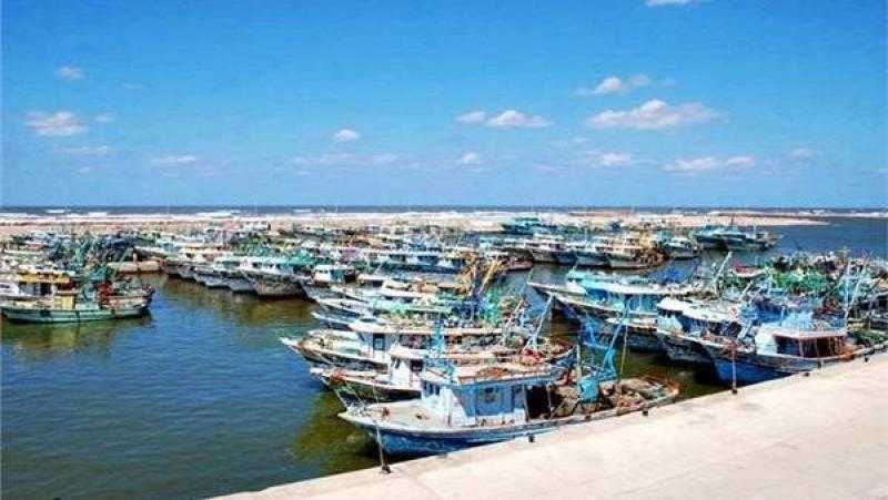 إغلاق ميناء الصيد البحري ببرج البرلس لليوم الثاني على التوالي لسوء الأحوال الجوية
