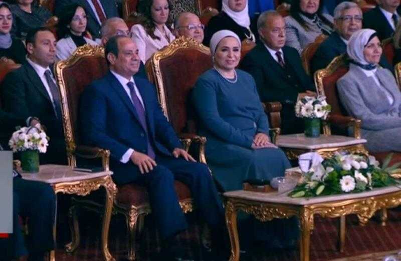 الرئيس السيسي يشاهد فيلمًا تسجيليًا حول كفاح المرأة المصرية