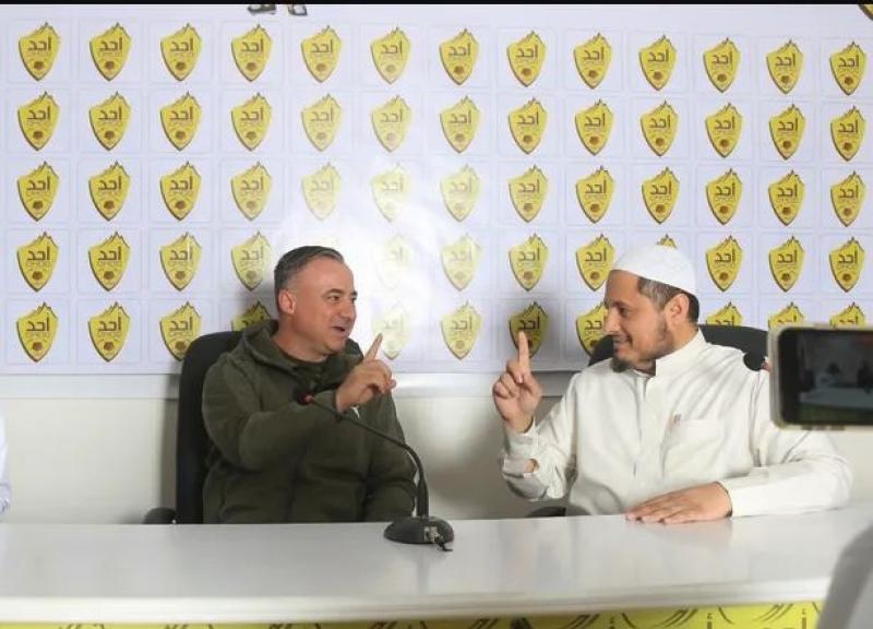 الروماني دانيلو مدرب أُحد السعودي يشهر إسلامه
