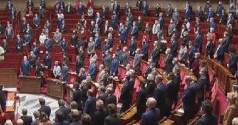 فشل التصويت الأول فى البرلمان الفرنسى فى حجب الثقة عن الحكومة
