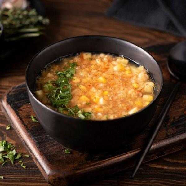 طريقة عمل شوربة العدس مع الذرة