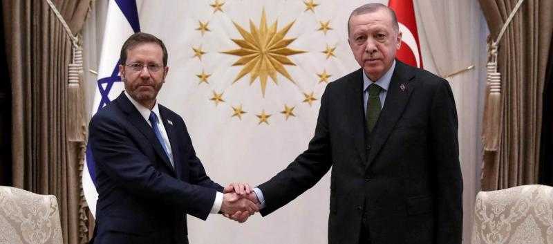 شكر وخوف ودعوة.. فحوى مباحثات هاتفية بين أردوغان ونظيره الإسرائيلي
