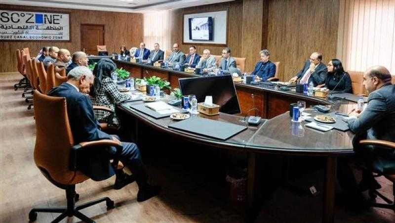 اقتصادية قناة السويس تبدأ الاجتماعات الفنية الخاصة بتطبيق إعادة الهندسة لخدمات المستثمرين