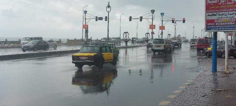 استمرار الطوارئ في الإسكندرية للتعامل مع موجة الطقس المضطرب
