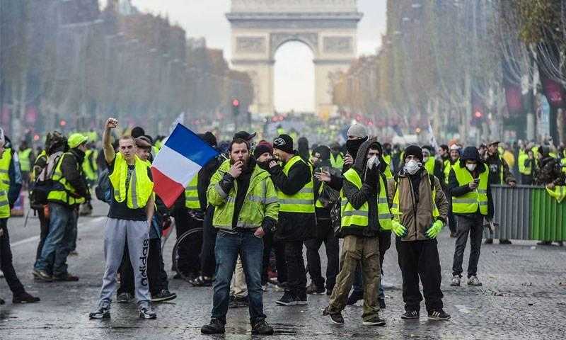 3 دول خليجية تحث مواطنيها في فرنسا على الابتعاد عن مناطق الاحتجاجات