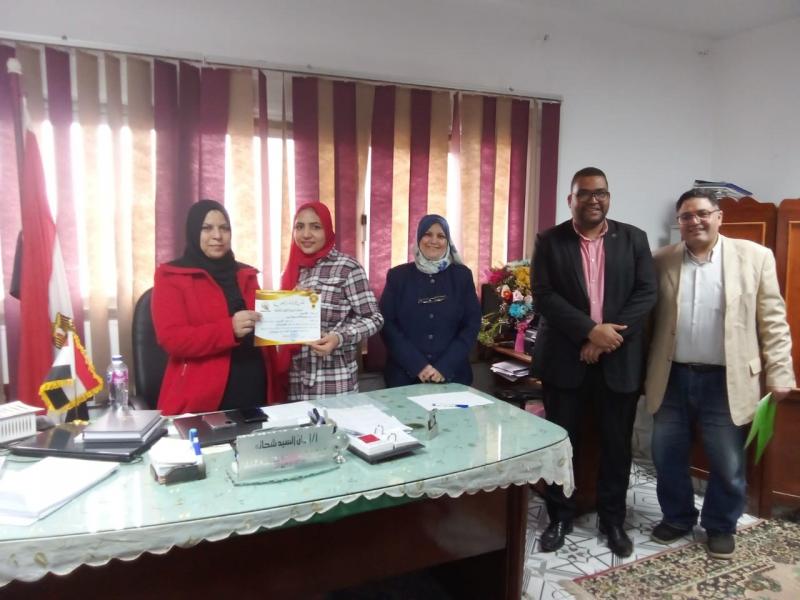 ضمن «حياة كريمة».. «القوى العاملة»: شهادات «خِتام تدريب» لخريجي «الوحدة المتنقلة» بالقليوبية