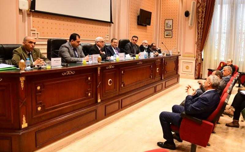 «زراعة الشيوخ» تناقش دراسة حول اقتصاديات وصناعة الأسمدة الكيماوية