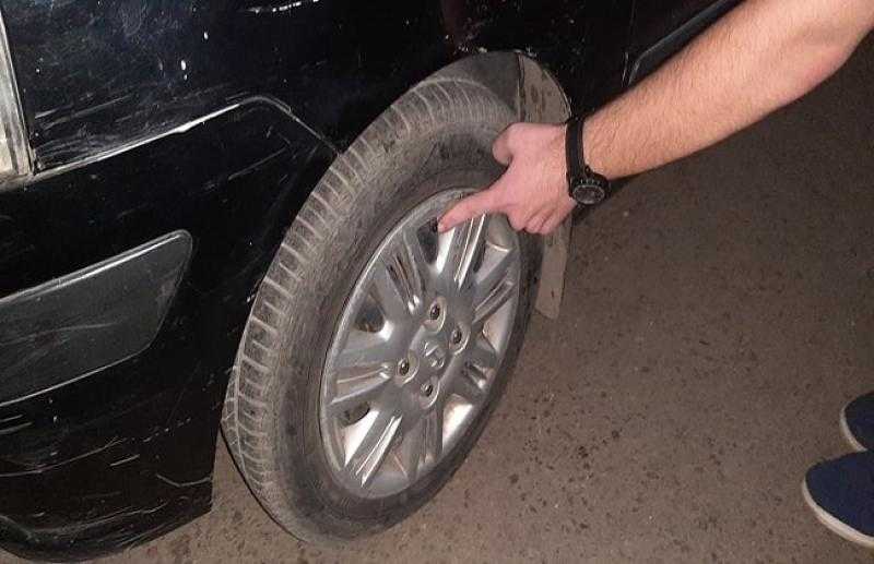 النيابة تأمر بحبس المتهم بسرقة إطارات السيارات بالتجمع الأول