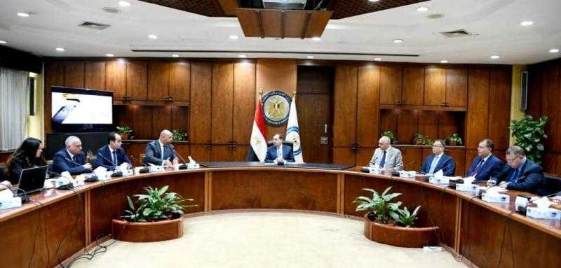 طارق الملا: الشركات البترولية في مقدمة القطاعات الجاذبة بالبورصة المصرية