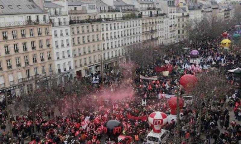 النقابات الفرنسية: أكثر من مليوني شخص شاركوا في تظاهرات اليوم