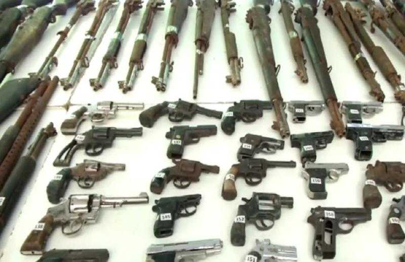 الأمن العام يضبط 1500 قطعة سلاح أبيض بالمحافظات