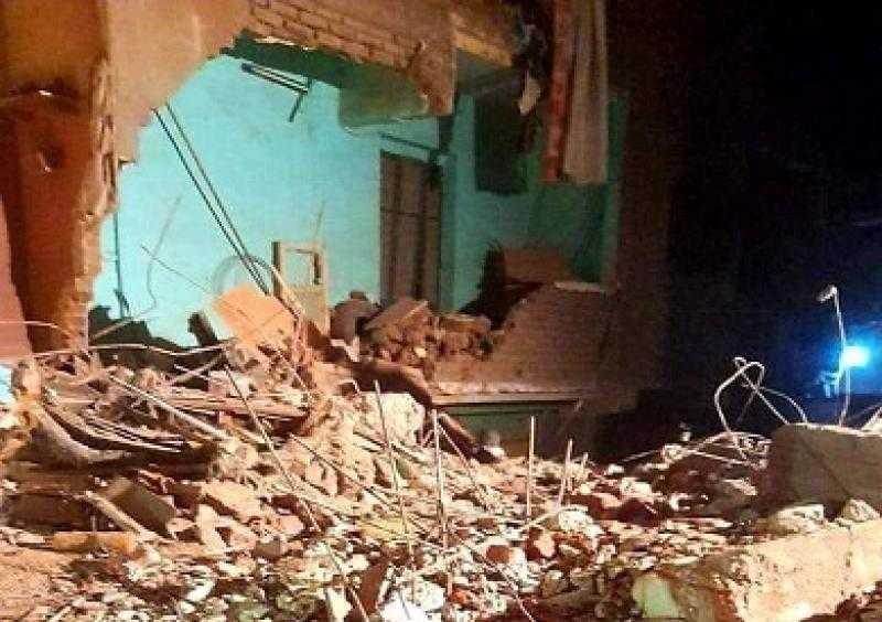 إصابة شخص في انهيار منزل بقرية دنفيق التابعة لمركز نقادة جنوب قنا