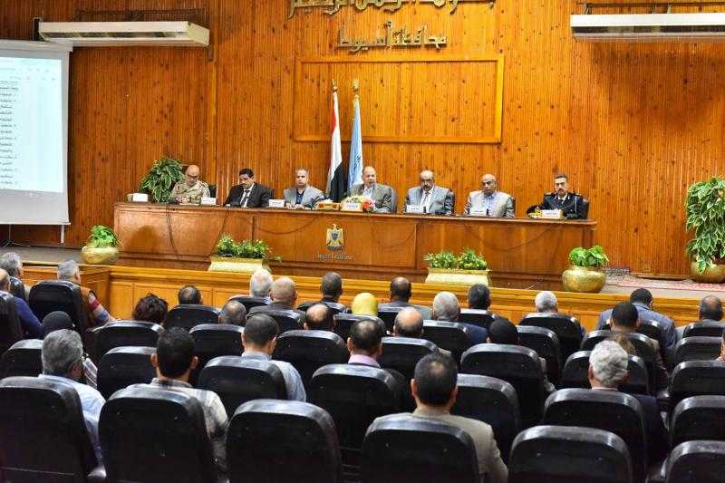 محافظ أسيوط يوافق على إنشاء المعهد العالي للتكنولوجيا بأسيوط الجديدة