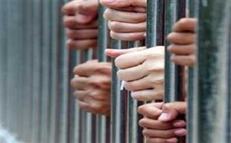 حبس تشكيل عصابي لقيامهم بسرقة المواطنين بالإكراه بالخليفة