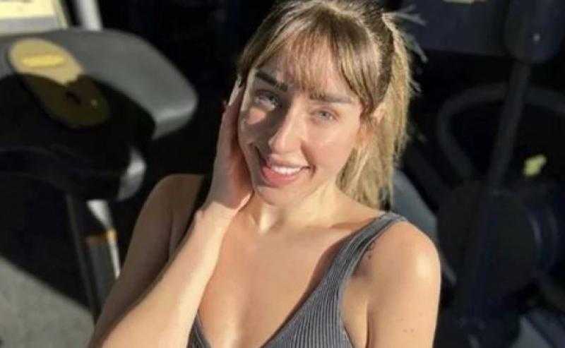 فرح الزاهد تلفت الأنظار برشاقتها بإطلالة رياضية من داخل الجيم