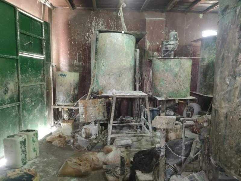 ضبط مصنع لإنتاج الطحينة من بودرة السيراميك