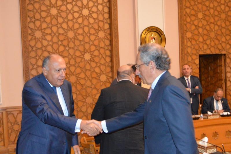 وزير الخارجية يستقبل أعضاء غرفة التجارة الأمريكية