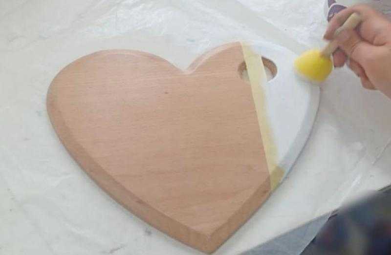 ورشة لتعليم الديكوباج بالمشغل الإنتاجي للقومي للمرأة في المنصورة