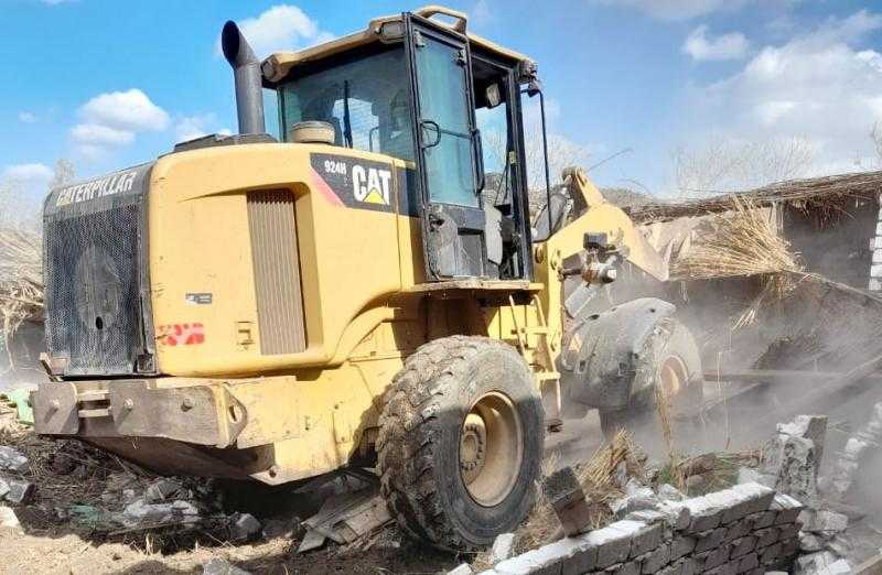 إزالة 8 حالات تعد على الزراعات وبناء في المحلة الكبرى