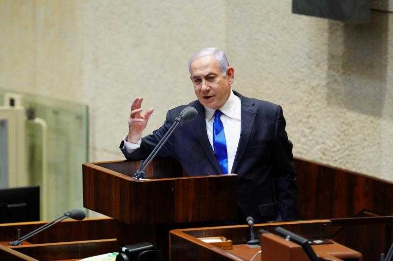 الهجمات الفلسطينية تجبر رئيس الوزراء الإسرائيلي على التراجع عن إقالة وزير الدفاع
